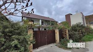 Дом 239м&sup2;, 2-этажный, участок 7 сот.  