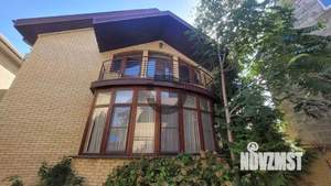 Дом 340м², 2-этажный, участок 6 сот.  