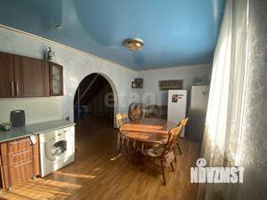 Дом 90м², 2-этажный, участок 10 сот.  