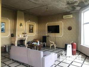 Дом 220м&sup2;, 2-этажный, участок 8 сот.  