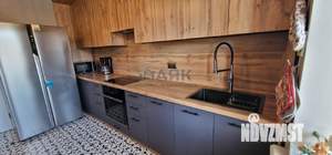 Дом 207м&sup2;, 3-этажный, участок 8 сот.  