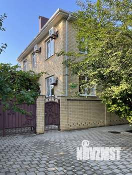 Коттедж 357м&sup2;, 3-этажный, участок 7 сот.  