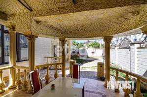 Дом 264м&sup2;, 3-этажный, участок 3 сот.  