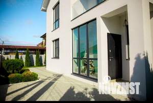 Дом 180м&sup2;, 2-этажный, участок 7 сот.  