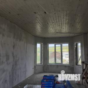 Дом 130м&sup2;, 2-этажный, участок 5 сот.  