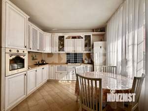 Дом 175м&sup2;, 2-этажный, участок 2 сот.  