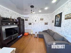 Дом 100м&sup2;, 2-этажный, участок 10 сот.  