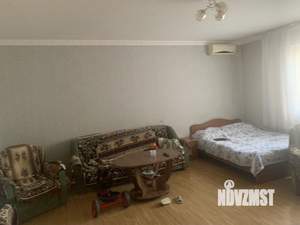 Дом 300м&sup2;, 2-этажный, участок 5 сот.  