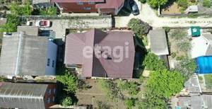 Дом 183м&sup2;, 3-этажный, участок 4 сот.  