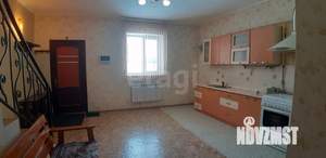 Таунхаус 180м², 4-этажный, участок 10 сот.  