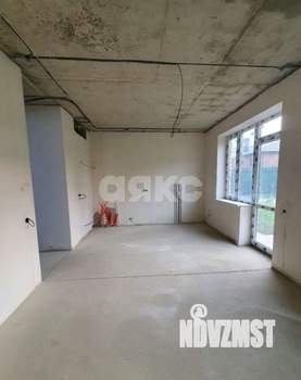 Дом 100м&sup2;, 2-этажный, участок 3 сот.  