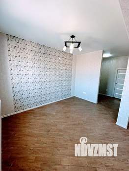 Дом 73м&sup2;, 2-этажный, участок 3 сот.  