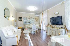 Дом 132м&sup2;, 2-этажный, участок 4 сот.  