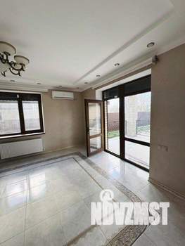 Дом 185м&sup2;, 2-этажный, участок 6 сот.  