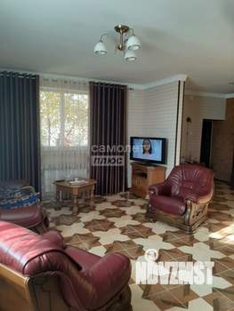 Дом 373м&sup2;, 2-этажный, участок 10 сот.  