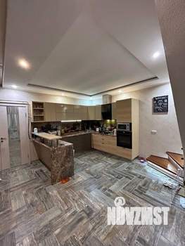 Дом 170м&sup2;, 2-этажный, участок 4 сот.  