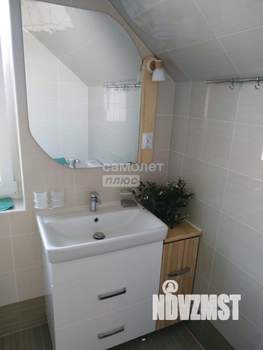 Дом 181м&sup2;, 2-этажный, участок 9 сот.  