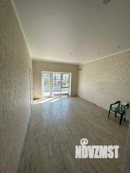 Дом 65м&sup2;, 2-этажный, участок 3 сот.  