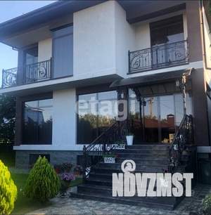 Дом 352м², 3-этажный, участок 5 сот.  