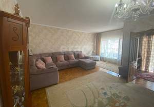 Дом 261м&sup2;, 3-этажный, участок 3 сот.  