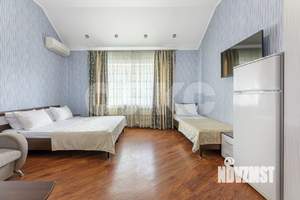 Дом 401м&sup2;, 3-этажный, участок 4 сот.  