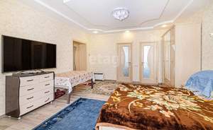 Дом 328м&sup2;, 3-этажный, участок 10 сот.  