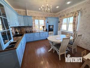 Дом 100м&sup2;, 2-этажный, участок 10 сот.  