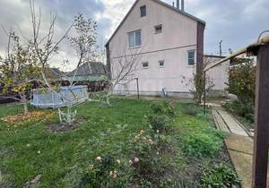 Дом 240м², 3-этажный, участок 8 сот.  