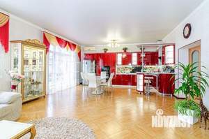 Дом 205м&sup2;, 2-этажный, участок 5 сот.  