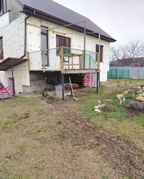 Дом 102м&sup2;, 2-этажный, участок 8 сот.  