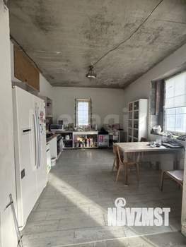 Дом 218м&sup2;, 3-этажный, участок 6 сот.  