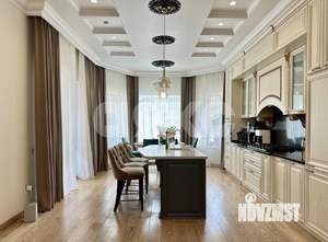 Дом 476м², 3-этажный, участок 10 сот.  