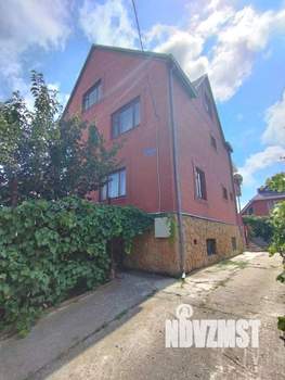 Дом 324м&sup2;, 2-этажный, участок 4 сот.  