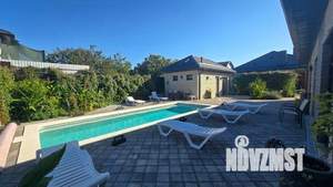 Коттедж 180м&sup2;, 1-этажный, участок 9 сот.  