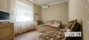 Дом 273м², 2-этажный, участок 5 сот.  