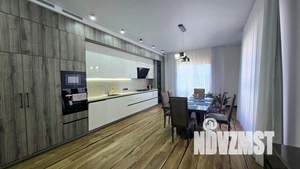 Коттедж 270м&sup2;, 2-этажный, участок 6 сот.  