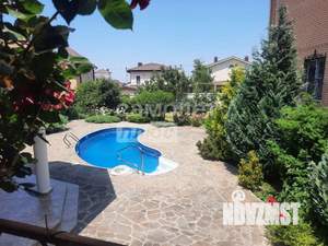 Дом 371м&sup2;, 3-этажный, участок 11 сот.  