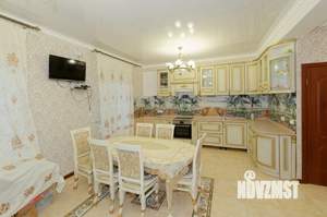 Дом 120м&sup2;, 2-этажный, участок 3 сот.  