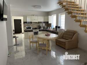 Дом 153м&sup2;, 2-этажный, участок 10 сот.  