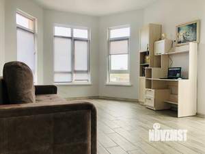 Дом 204м&sup2;, 2-этажный, участок 6 сот.  