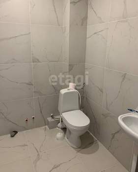 Дом 235м&sup2;, 3-этажный, участок 4 сот.  