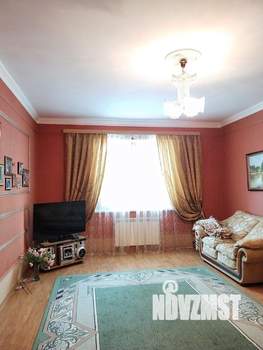 Дом 373м&sup2;, 2-этажный, участок 6 сот.  