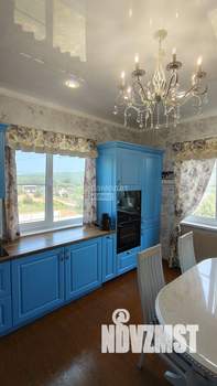 Дом 100м&sup2;, 2-этажный, участок 9 сот.  