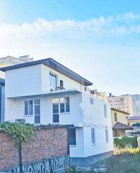 Дом 274м&sup2;, 3-этажный, участок 5 сот.  