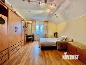 Дом 301м², 3-этажный, участок 8 сот.  