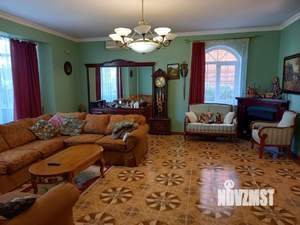 Дом 257м&sup2;, 2-этажный, участок 7 сот.  