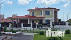 Коттедж 263м&sup2;, 2-этажный, участок 10 сот.  