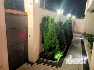 Коттедж 226м², 2-этажный, участок 4 сот.  