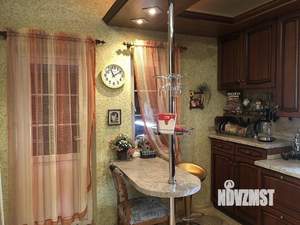 Дом 353м&sup2;, 2-этажный, участок 6 сот.  