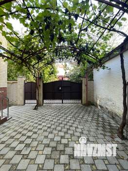 Коттедж 357м&sup2;, 3-этажный, участок 7 сот.  